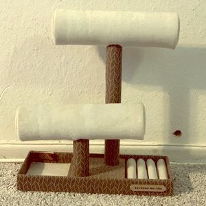 Jewelry bracelet bar and stand